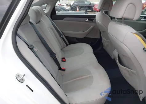 2017 Hyundai Sonata Se z USA, uszkodzony, nr VIN 5NPE24AF2HH469423